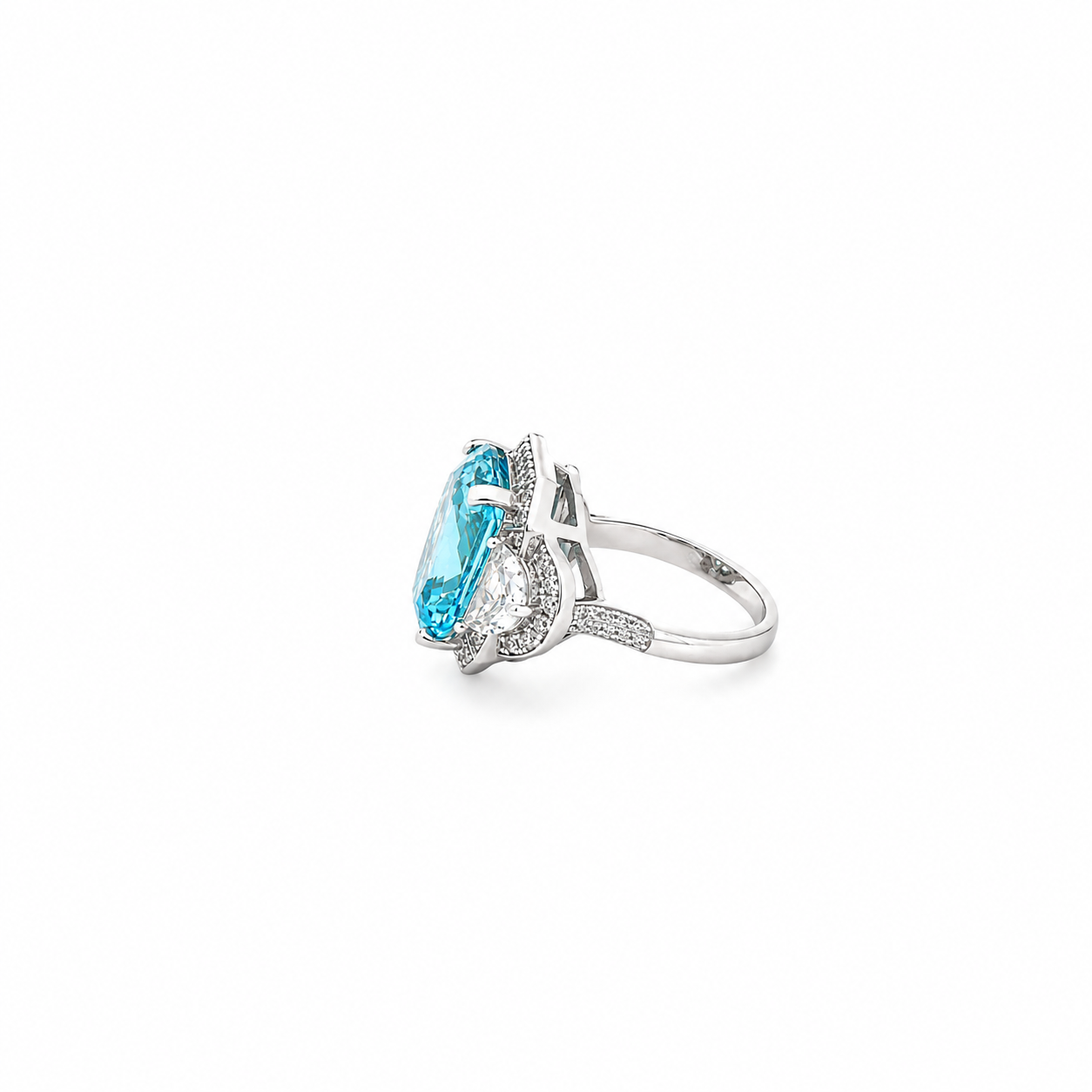 CRYSTAL AZURE RING