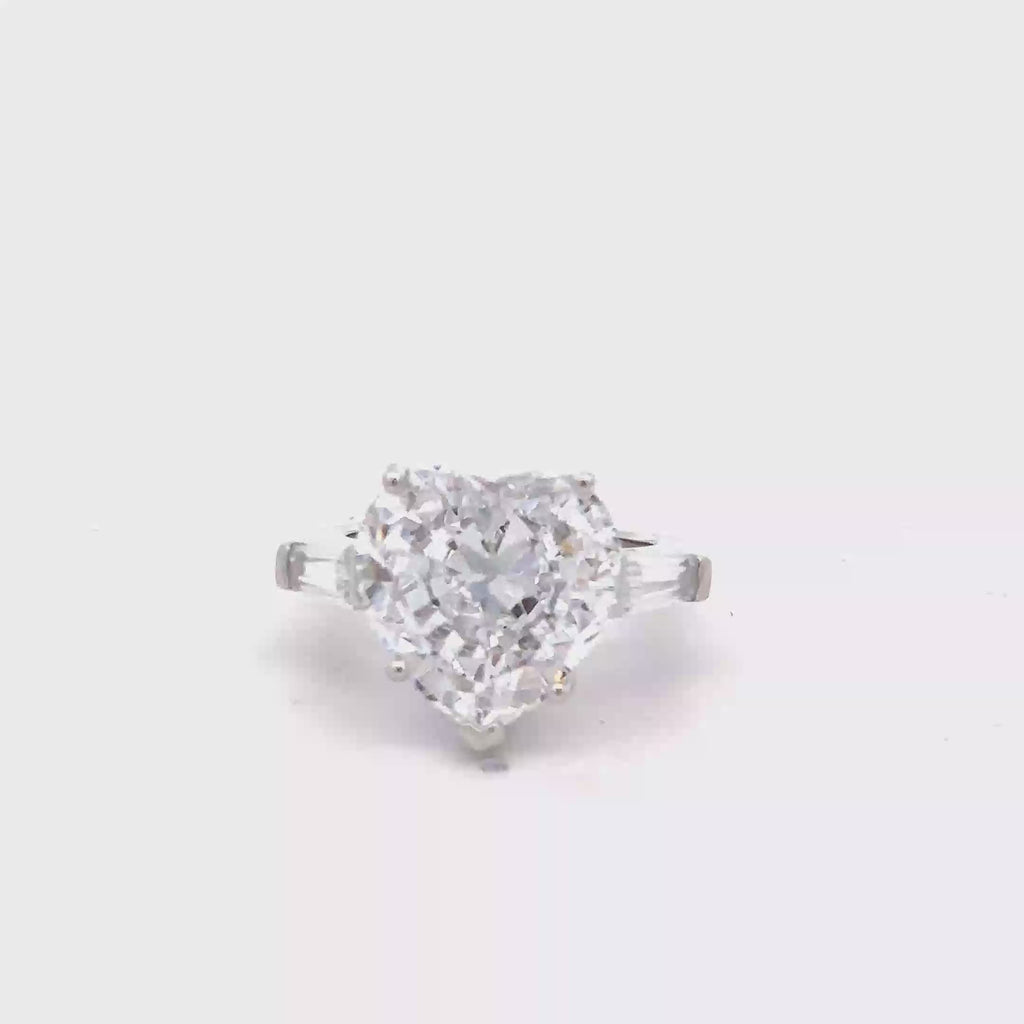 SILVER HEART RING WITH CUBIC ZIRCONIA