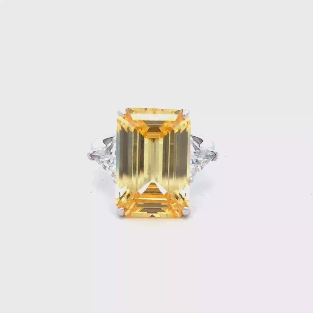 YELLOW EMERALD-CUT GEMSTONE RING